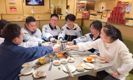 情暖校园 ▏平凡的守护,不凡的力量!